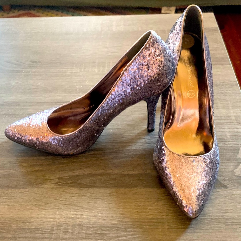 NWT ~ Dress to Impress ~ Glitter High Heels